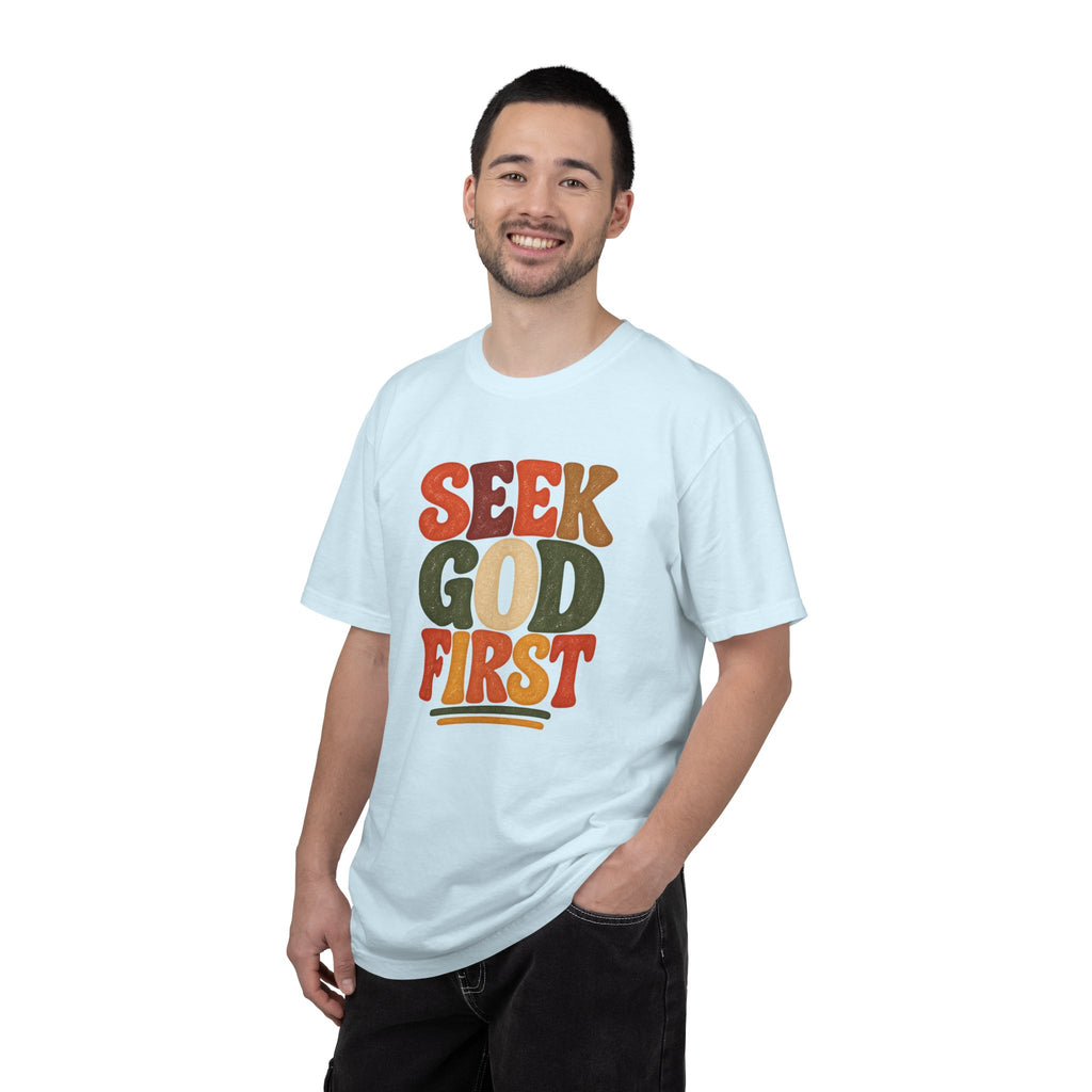 Seek God First Christian T-Shirt – Retro Faith Graphic Tee