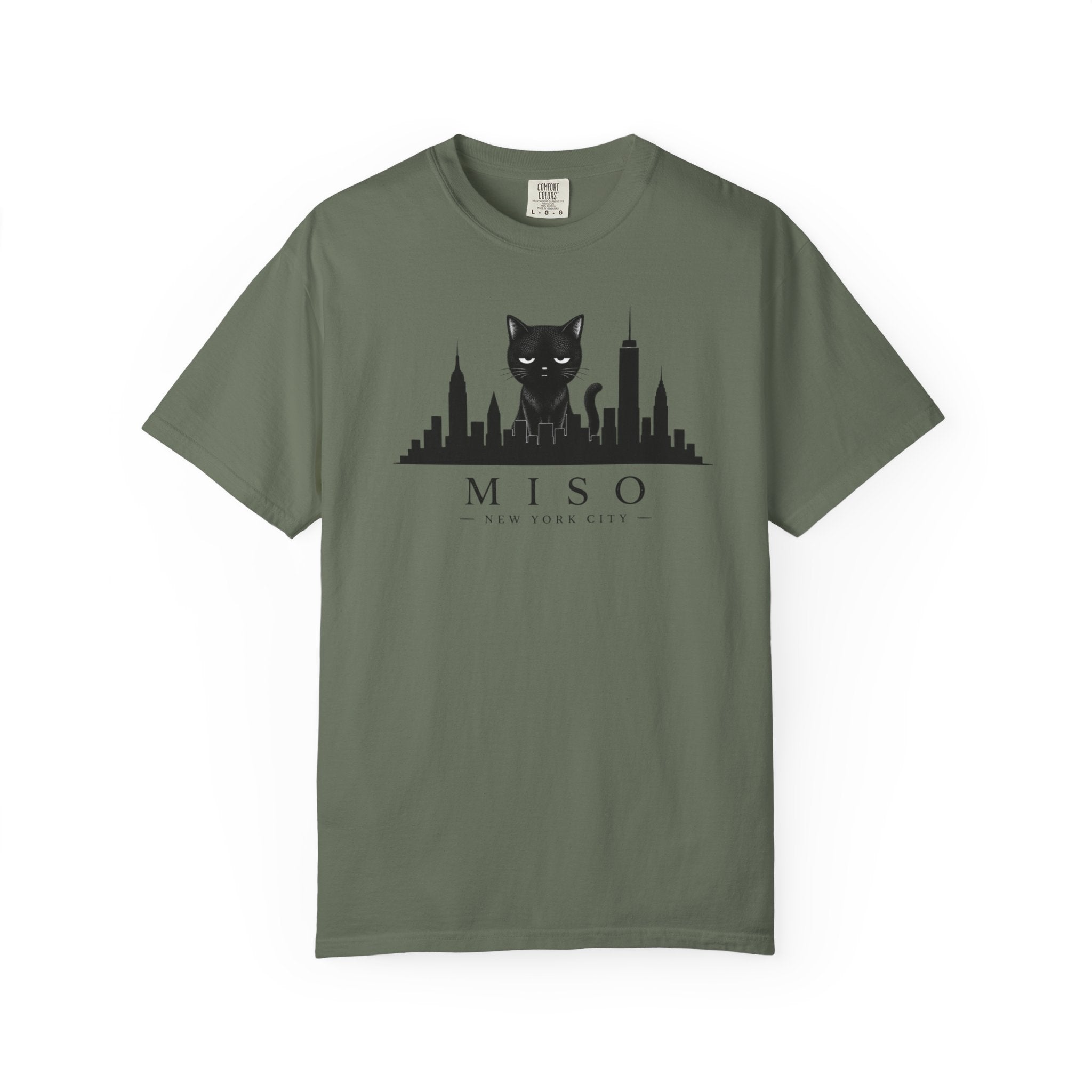 Miso the Cat™ NYC Skyline Tee – Minimalist New York City Graphic Shirt