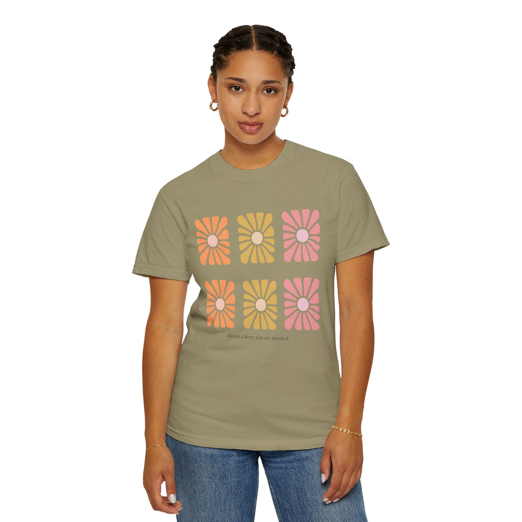 Retro Daisy Graphic T-Shirt — "Bloom in Your Own Power"