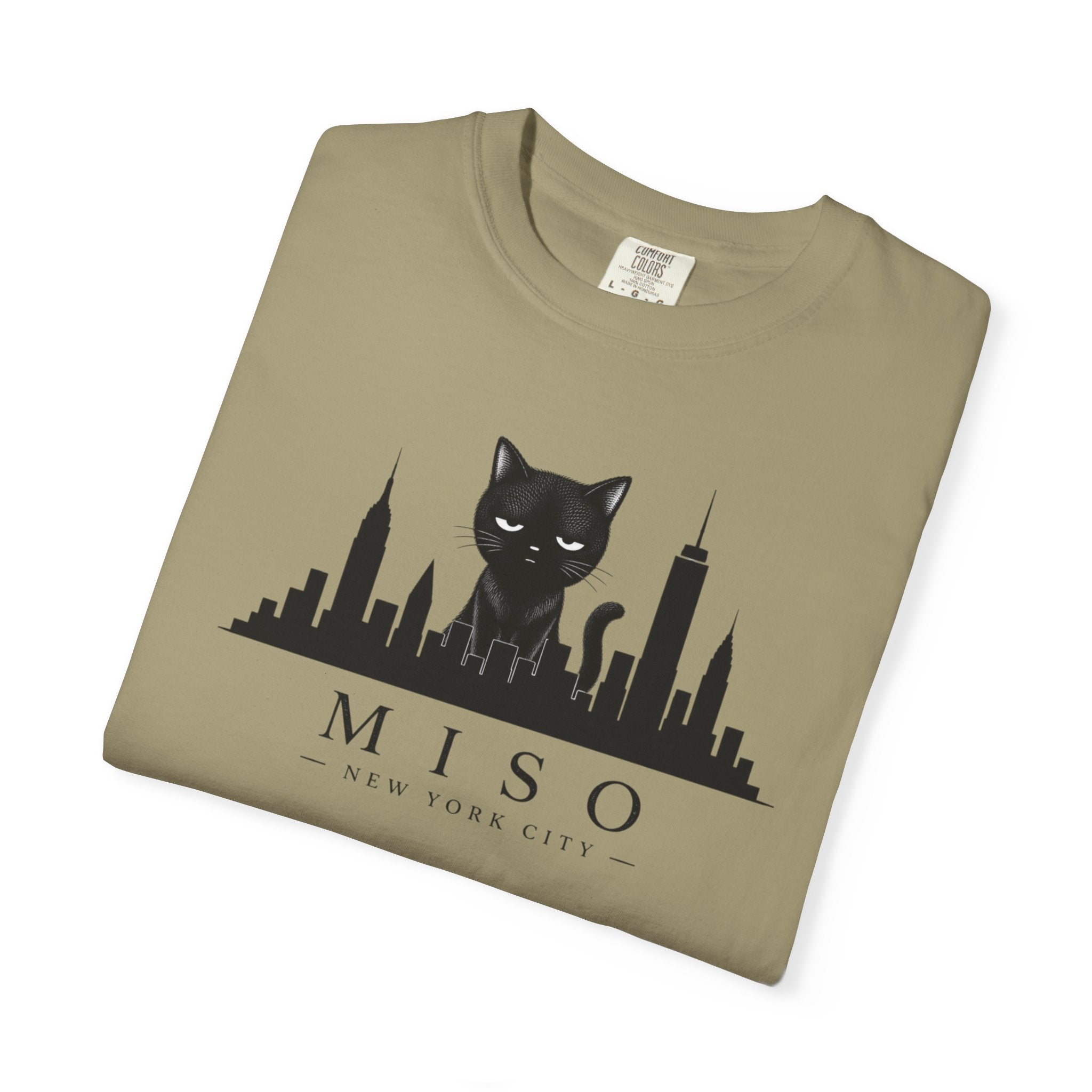 Miso the Cat™ NYC Skyline Tee – Minimalist New York City Graphic Shirt