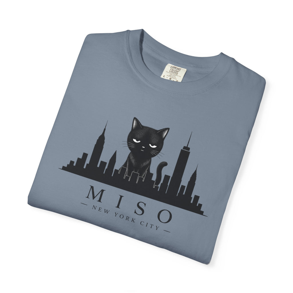 Miso the Cat™ NYC Skyline Tee – Minimalist New York City Graphic Shirt
