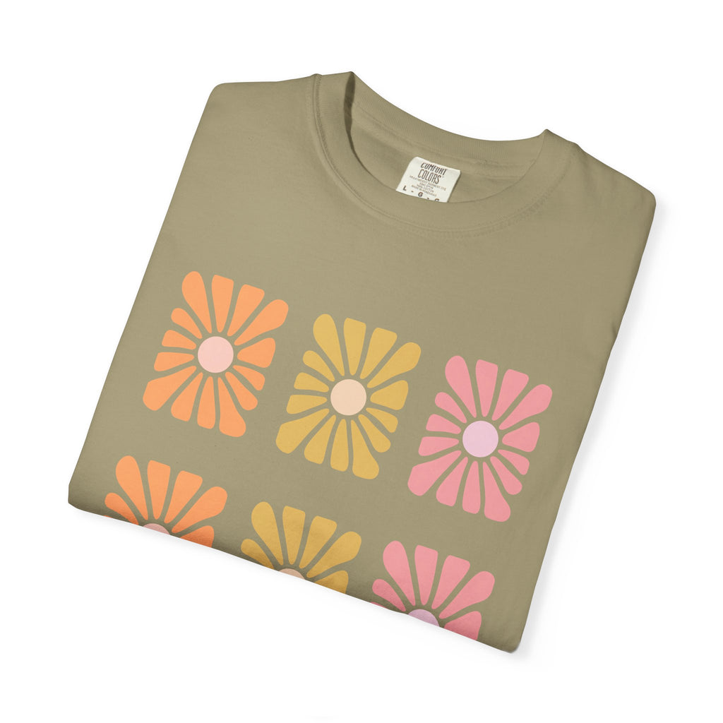 Retro Daisy Graphic T-Shirt — "Bloom in Your Own Power"