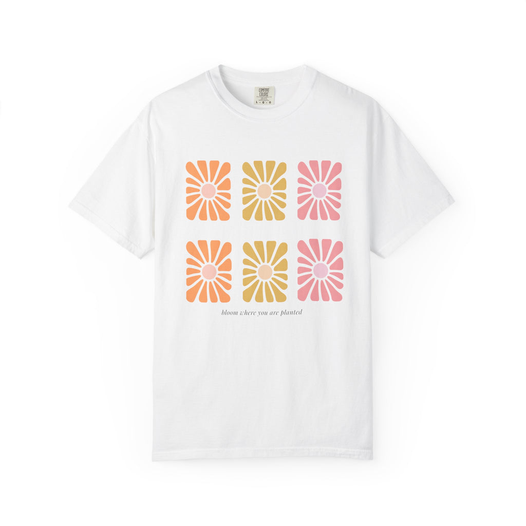 Retro Daisy Graphic T-Shirt — "Bloom in Your Own Power"
