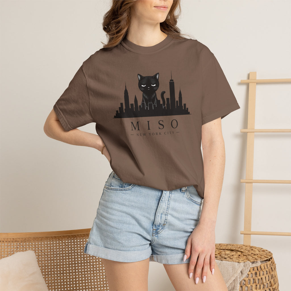 Miso the Cat™ NYC Skyline Tee – Minimalist New York City Graphic Shirt