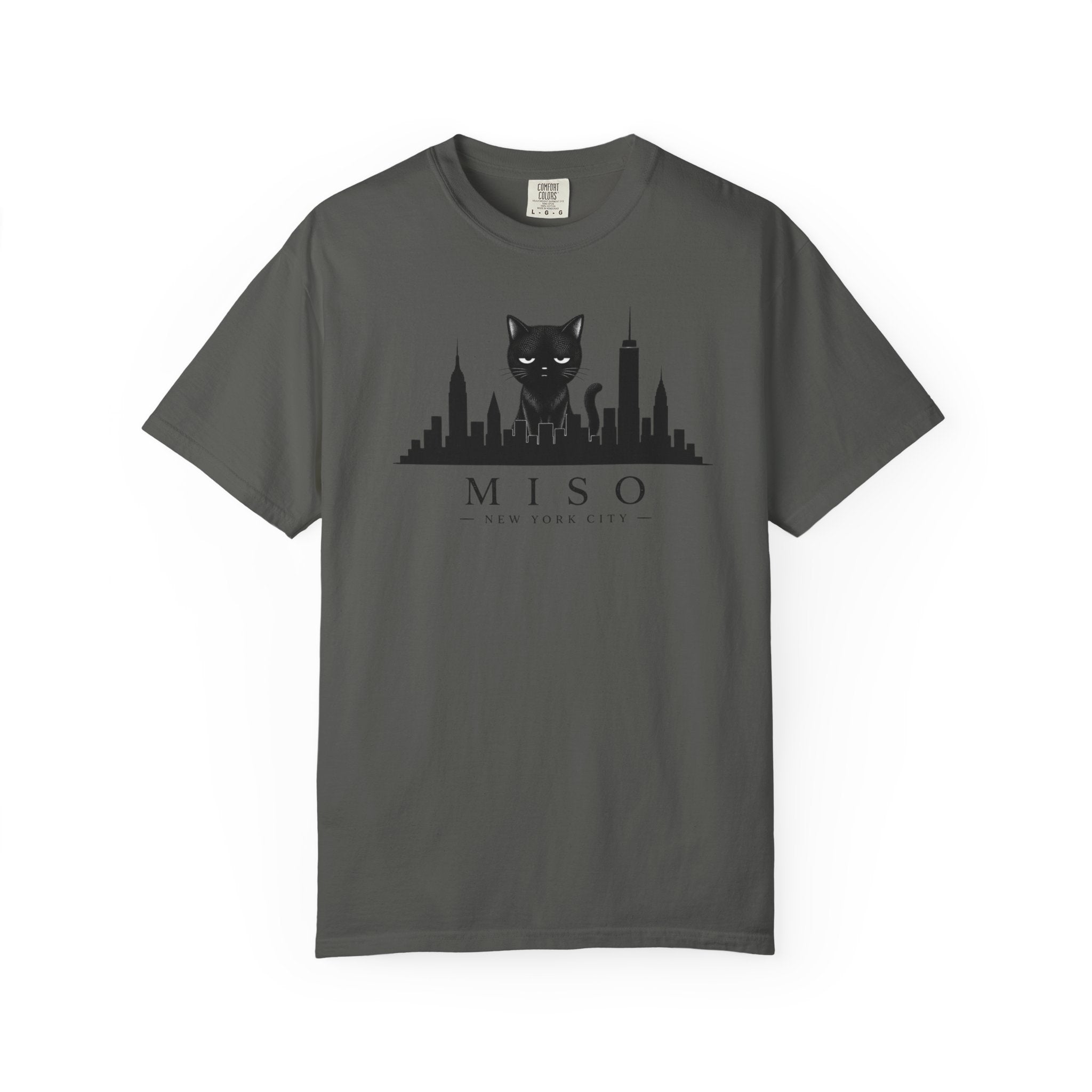 Miso the Cat™ NYC Skyline Tee – Minimalist New York City Graphic Shirt