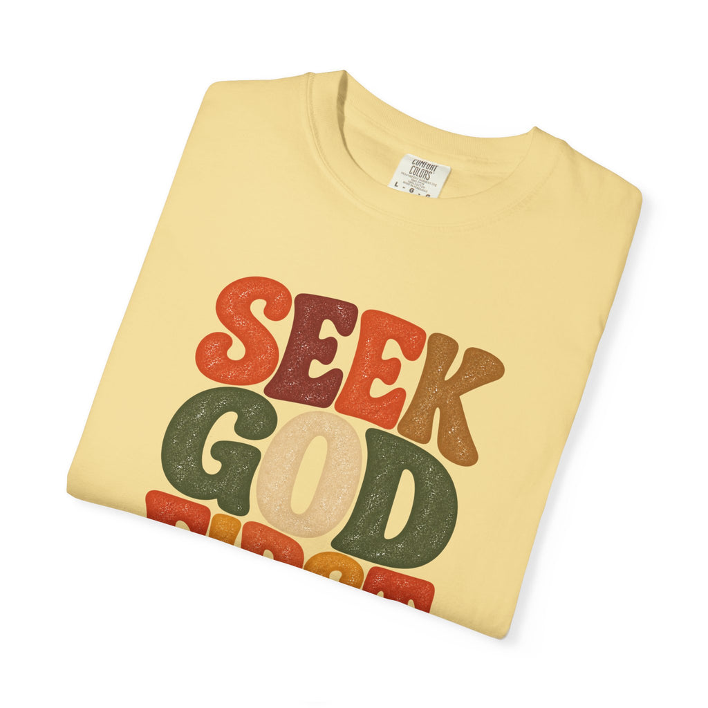 Seek God First Christian T-Shirt – Retro Faith Graphic Tee