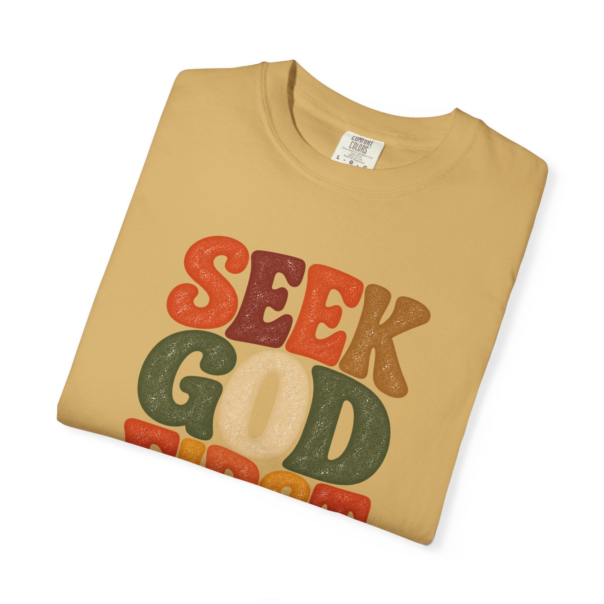 Seek God First Christian T-Shirt – Retro Faith Graphic Tee