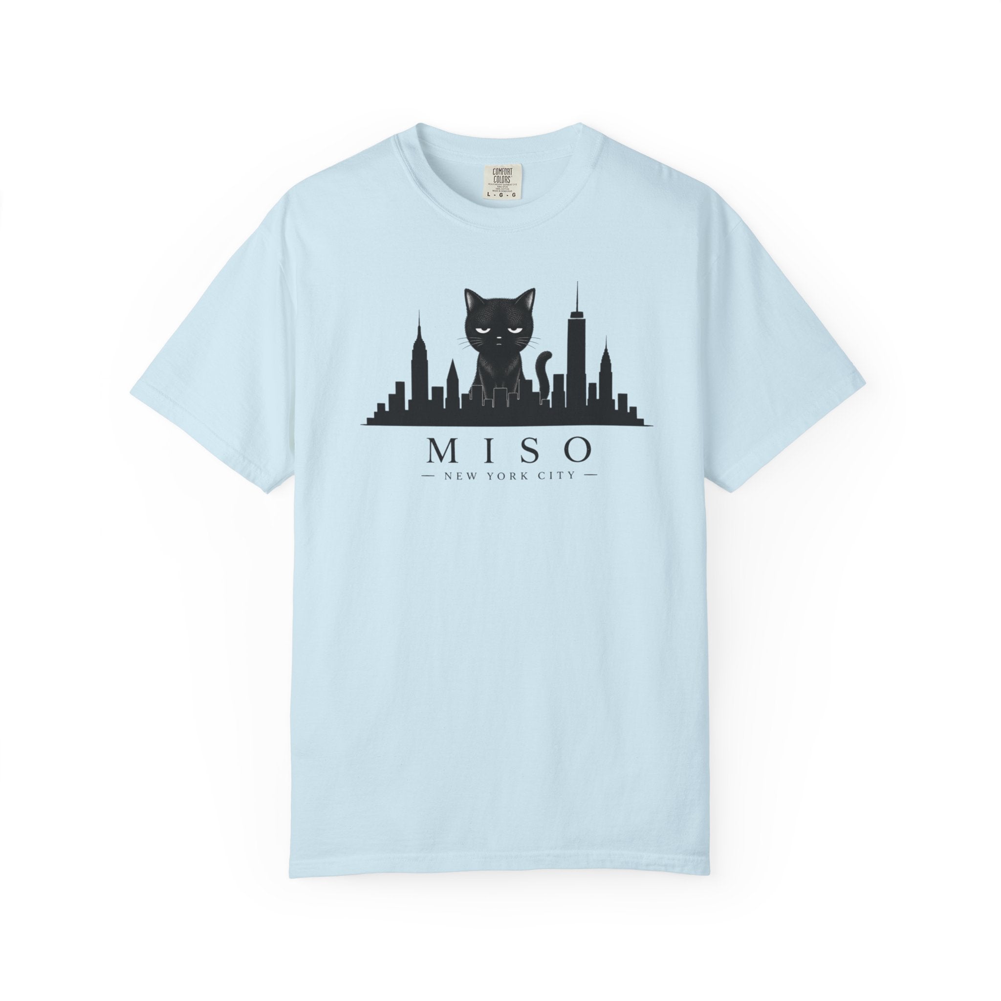 Miso the Cat™ NYC Skyline Tee – Minimalist New York City Graphic Shirt