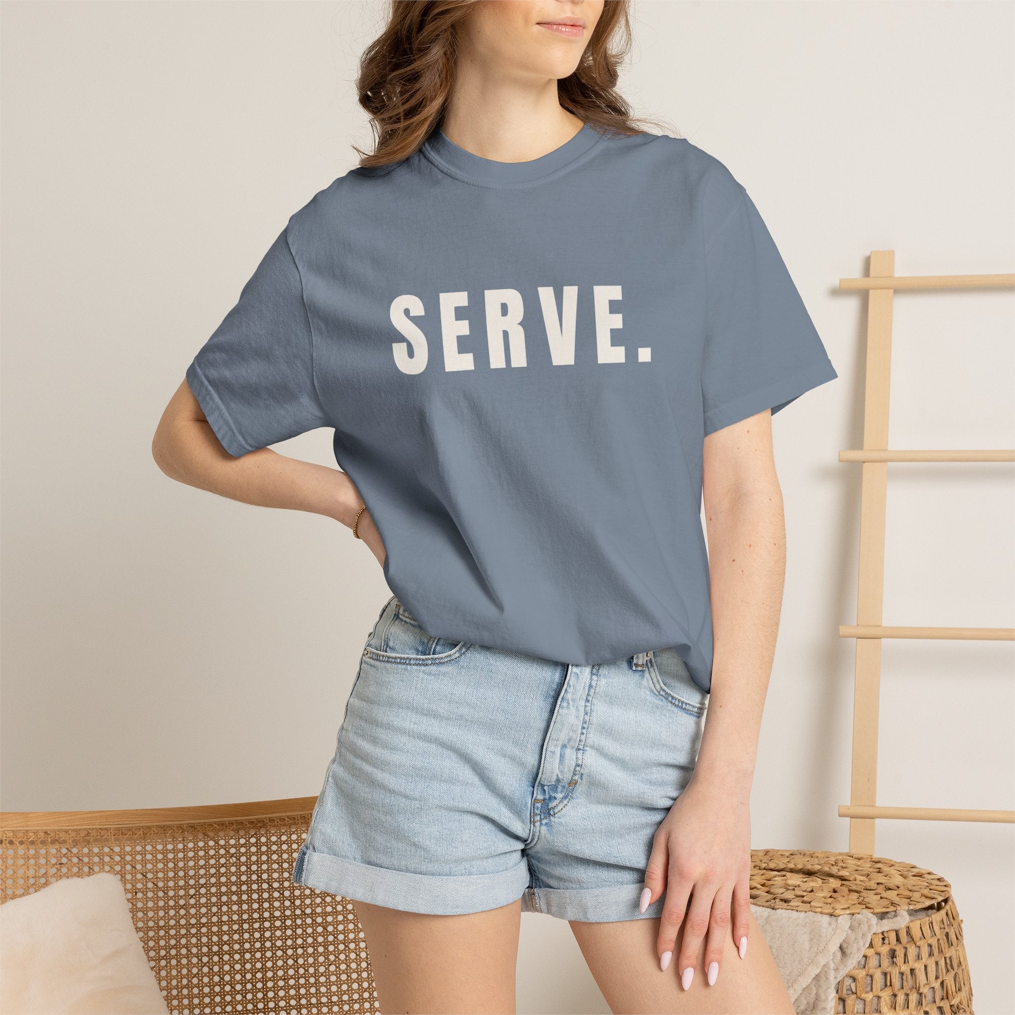 SERVE. | Christian Minimalist T-Shirt